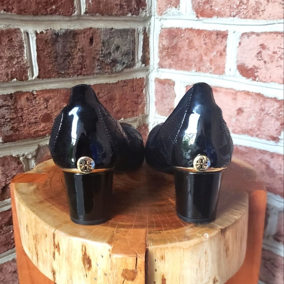 Tory Burch Black Quilted Leather Carrie Pumps - Picture 4 of 5